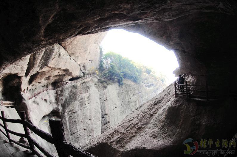 点击查看原图 走在险峻的山路上----八角寨之行。